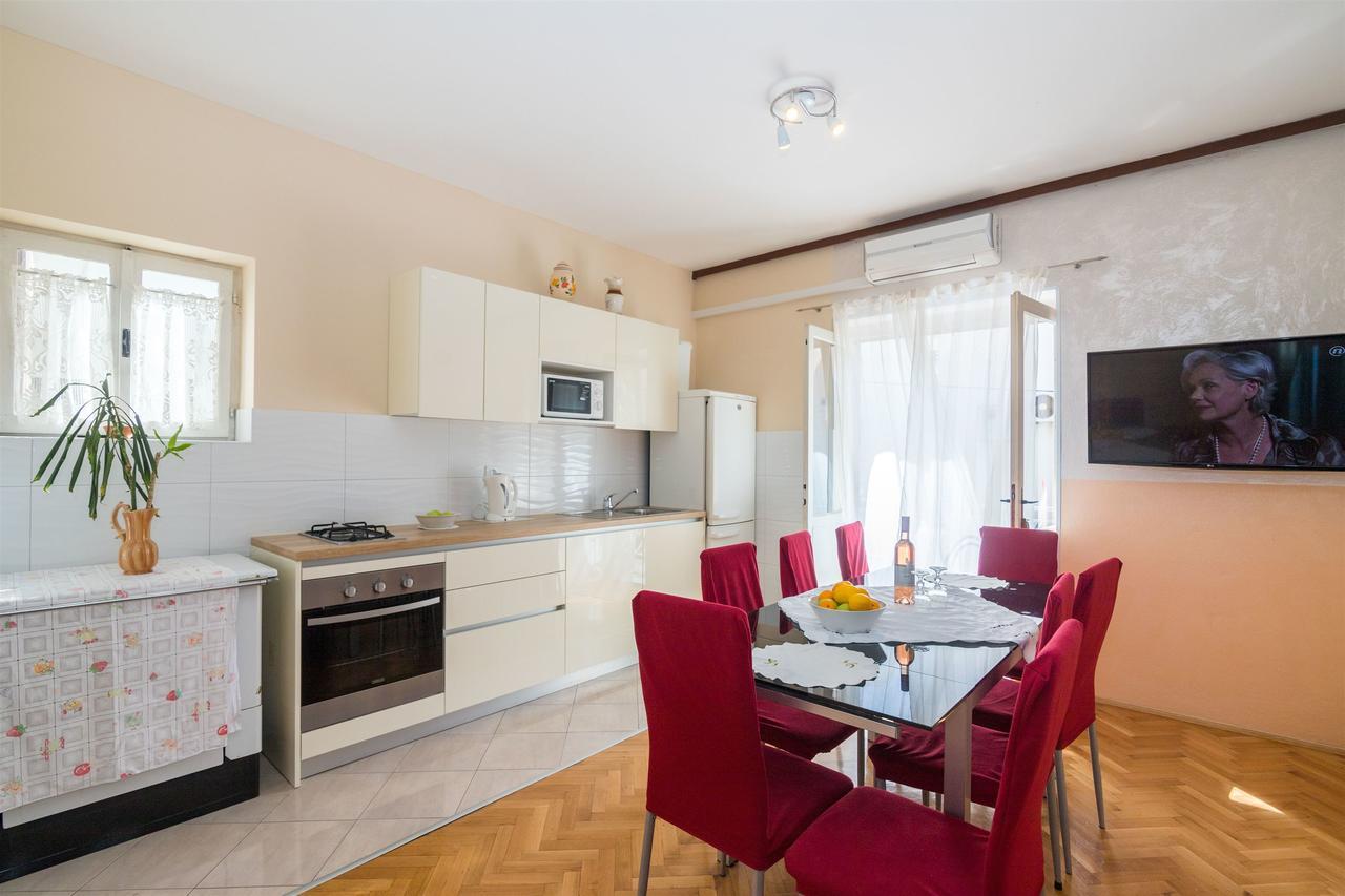 Apartments Zeljko Makarska Buitenkant foto