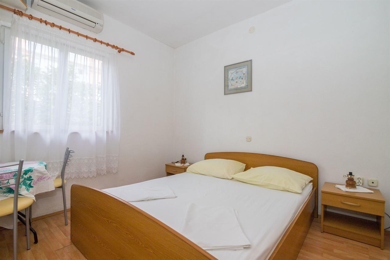 Apartments Zeljko Makarska Buitenkant foto