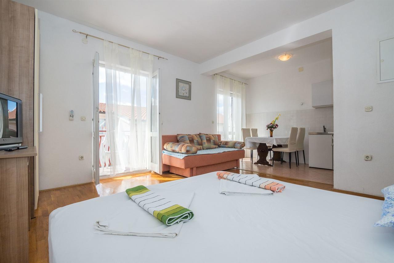 Apartments Zeljko Makarska Buitenkant foto